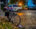 Vrouw op fiets aangereden bij oversteken