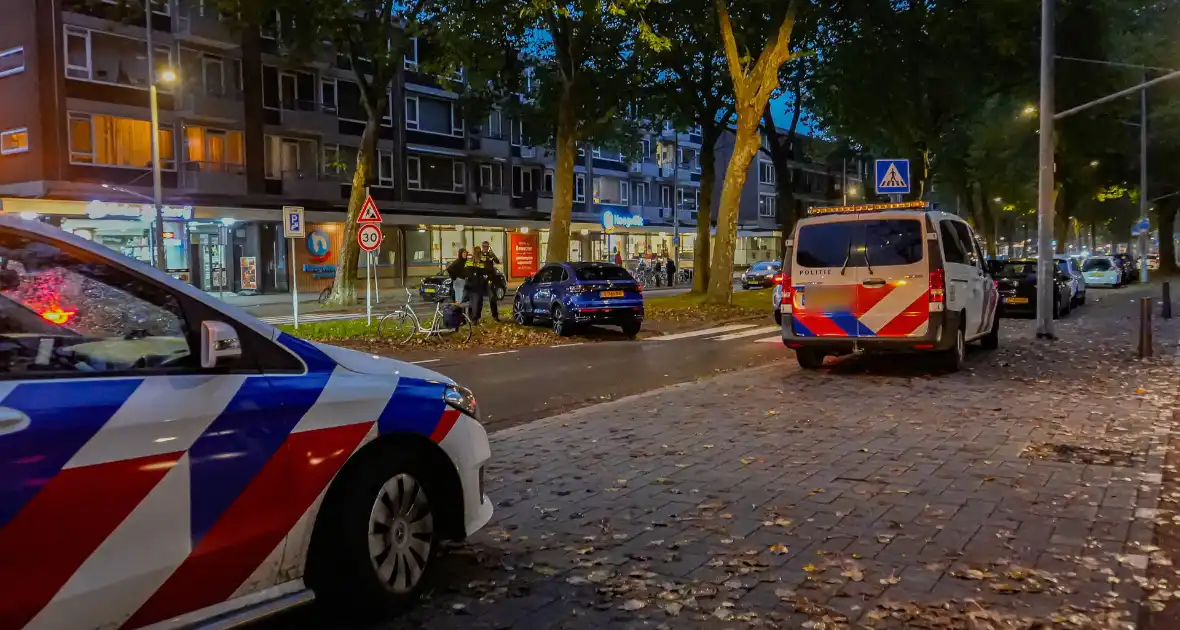 Vrouw op fiets aangereden bij oversteken - Foto 3