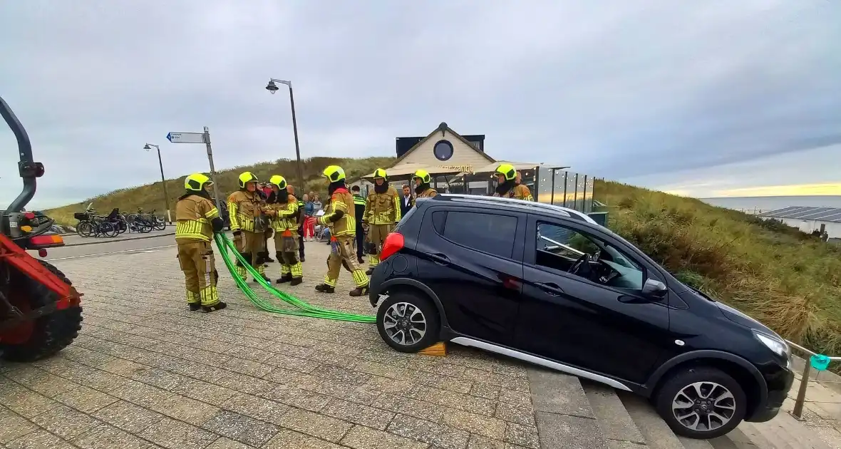 Automobiliste probeert trap af te rijden