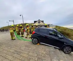 Bruiloft gast probeert trap af te rijden