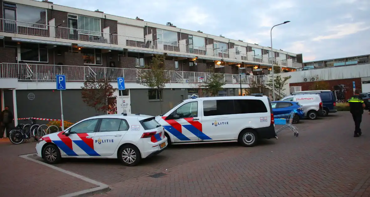 Man aangehouden na melding van bedreiging met vuurwapen - Foto 8