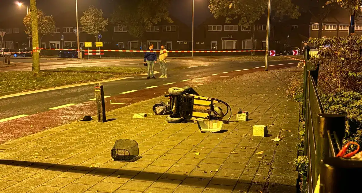 Bestuurder laat zwaargewonde scootmobieler achter