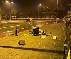 Bestuurder laat zwaargewonde scootmobieler achter