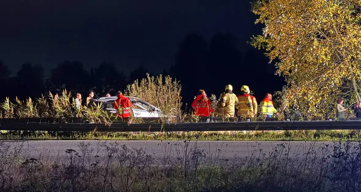 Twee auto's betrokken bij ongeval op snelweg - Foto 2