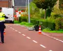 Fietser zwaargewond naar aanrijding met bestelbus