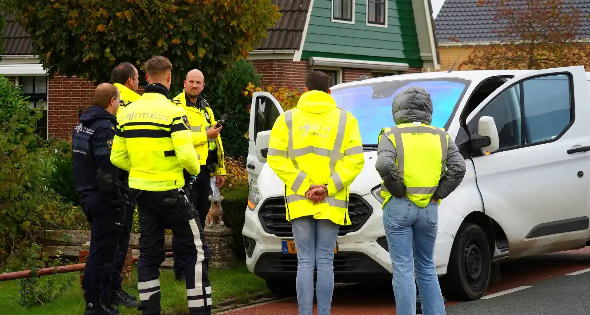 Fietser zwaargewond naar aanrijding met bestelbus - Foto 5