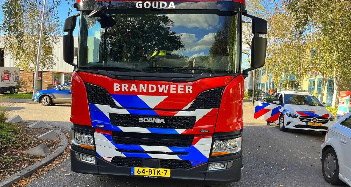 Brandweer verricht metingen in examencentrum - Foto 1