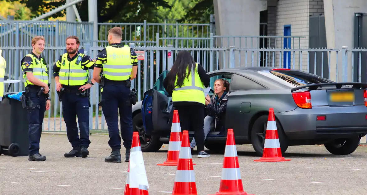 Grote verkeerscontrole in stad - Foto 12