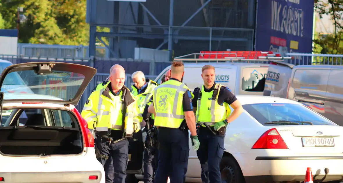 Grote verkeerscontrole in stad - Foto 5