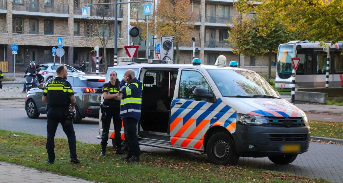 Personenwagen in botsing met tram