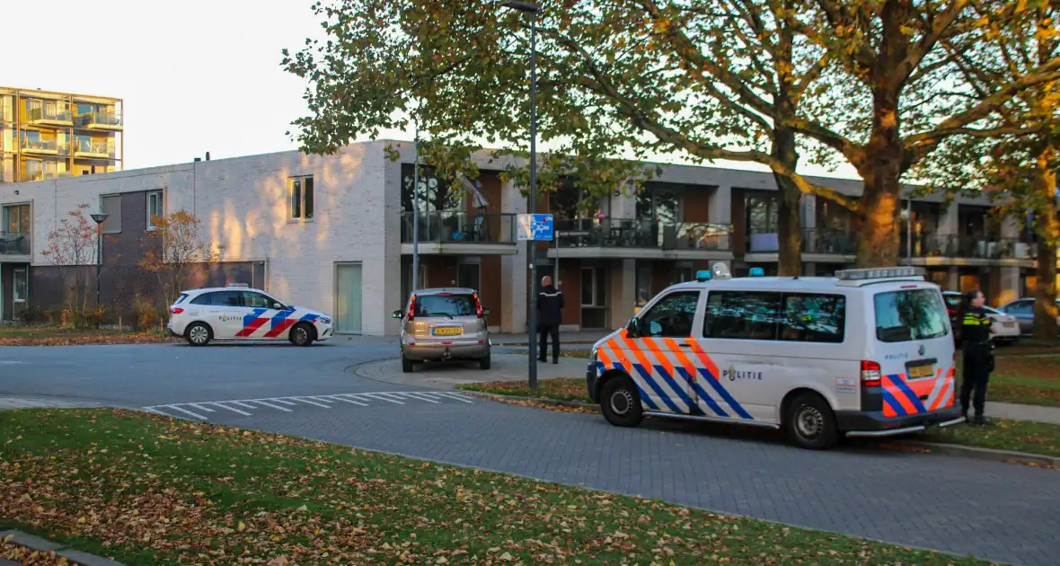 Personenwagen in botsing met tram - Foto 1