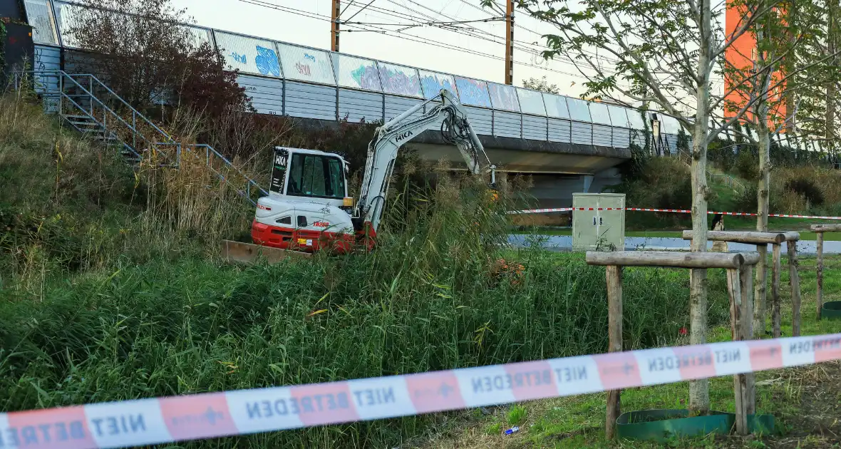 Lichaam gevonden tijdens baggerwerkzaamheden in sloot - Foto 1