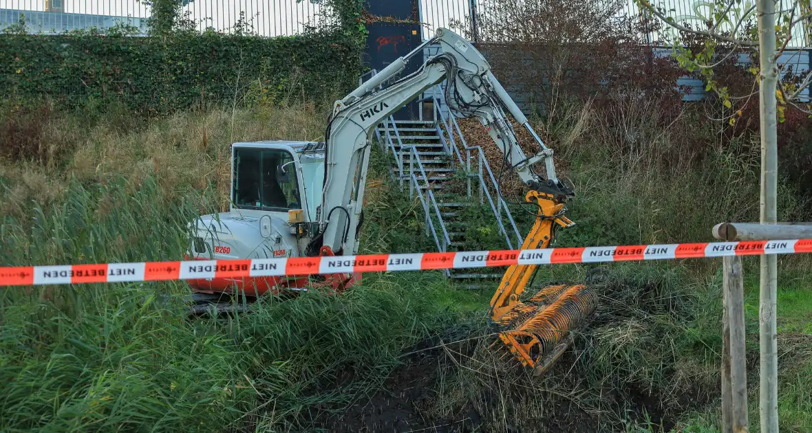 Lichaam gevonden tijdens baggerwerkzaamheden in sloot - Foto 4