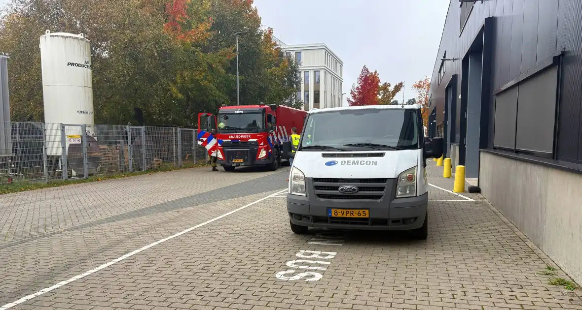 Knal gevolgd door brandmelding in bedrijfspand - Foto 4