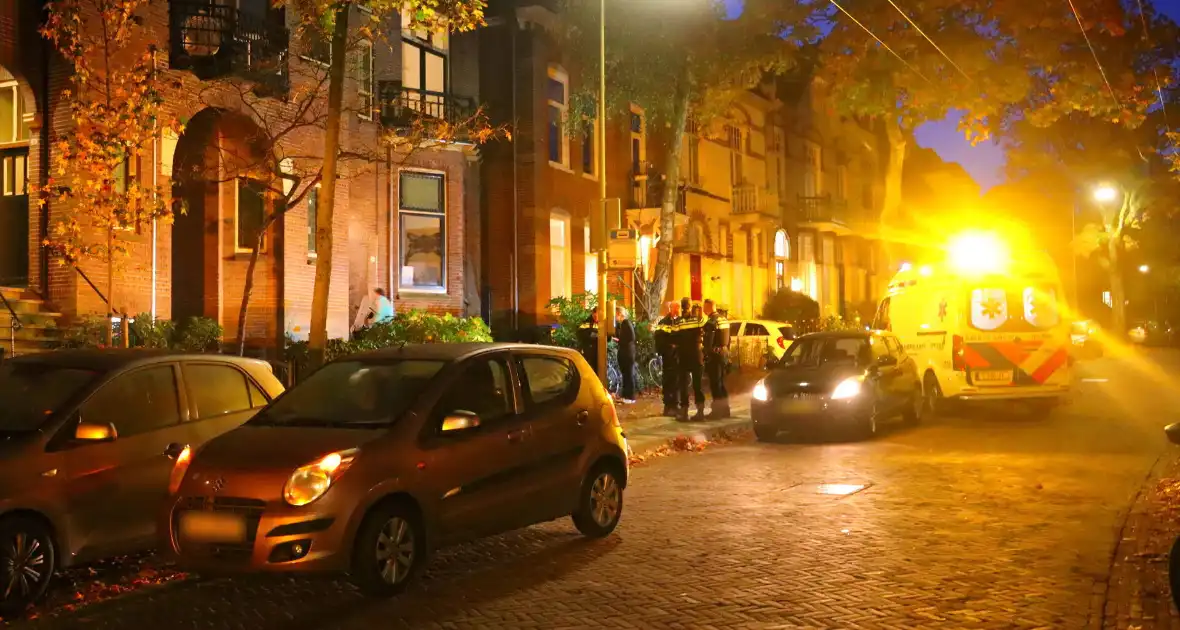 Twee voertuigen en voetganger betrokken bij aanrijding - Foto 2