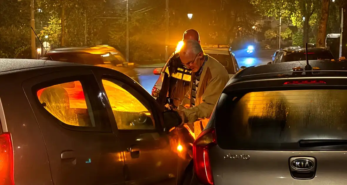 Twee voertuigen en voetganger betrokken bij aanrijding - Foto 3