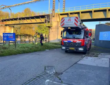 Treinverkeer gestremd door aanvaring met spoorbrug