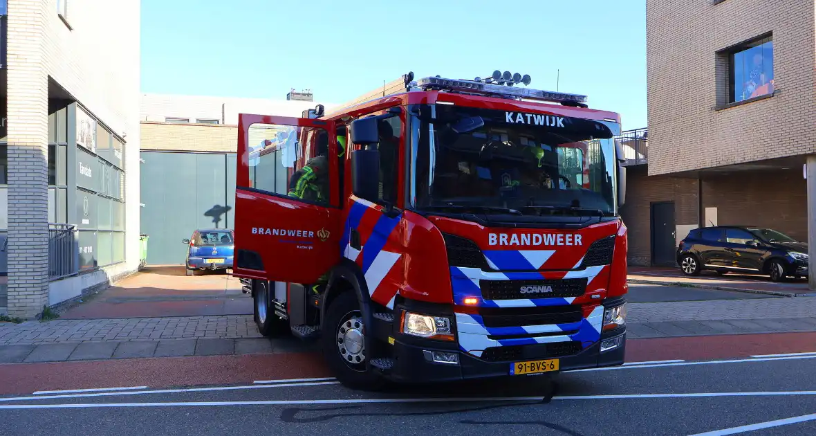 Oldtimer verliest brandstof in parkeergarage - Foto 2