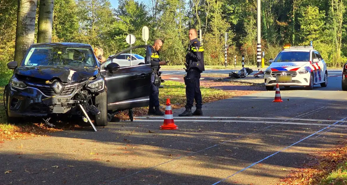 Bestuurster verliest controle en botst tegen verkeersbord - Foto 6