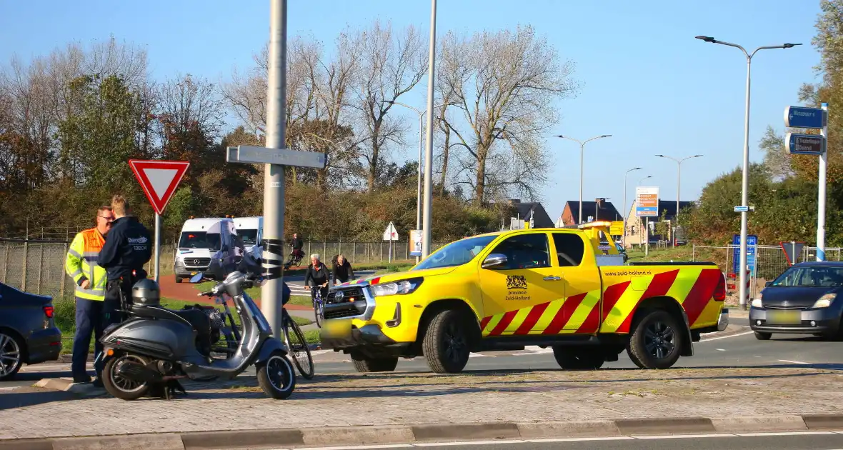 Fietser loopt flinke hoofdwond op na val van fiets - Foto 6