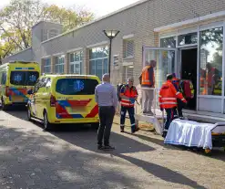 Persoon zwaargewond na val in gemeentehuis