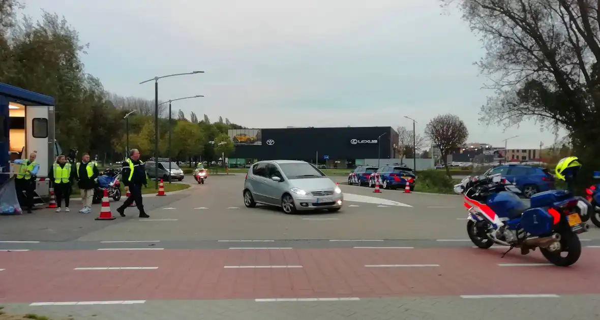 Grote verkeerscontrole door Koninklijke Marechaussee - Foto 5