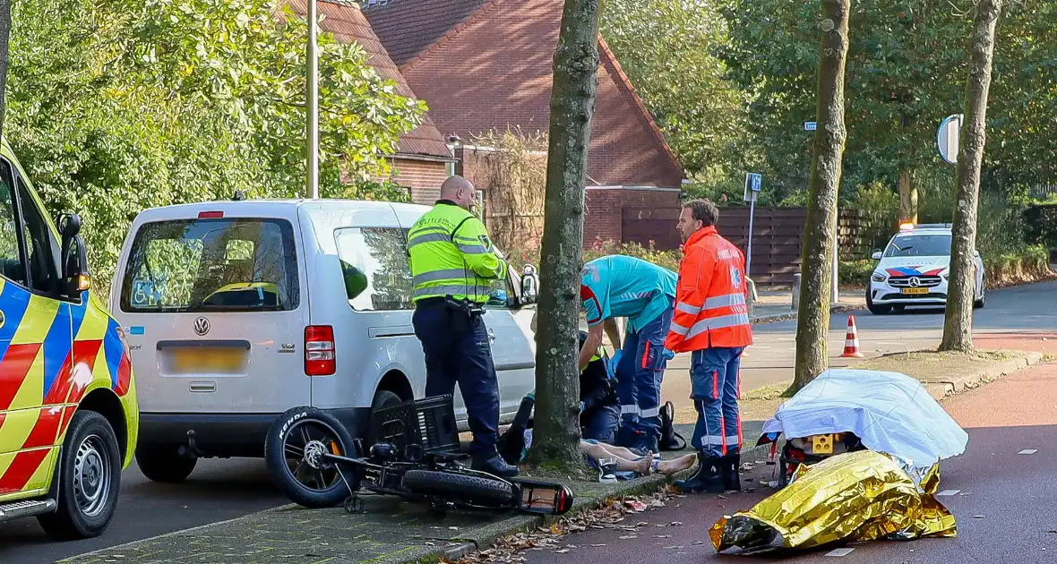 Automobilist en persoon op fatbike met elkaar in botsing