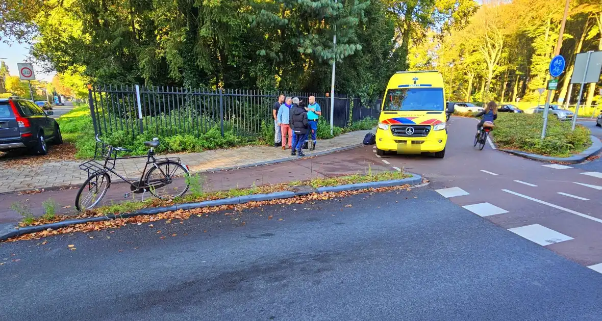 Wederom fietser aangereden op rotonde door automobilist - Foto 2