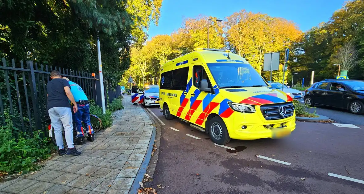 Wederom fietser aangereden op rotonde door automobilist - Foto 4