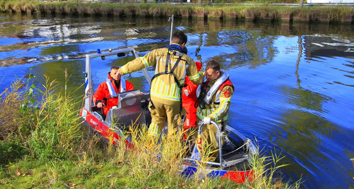 Brandweer zet alles op alles om hert te vangen - Foto 14