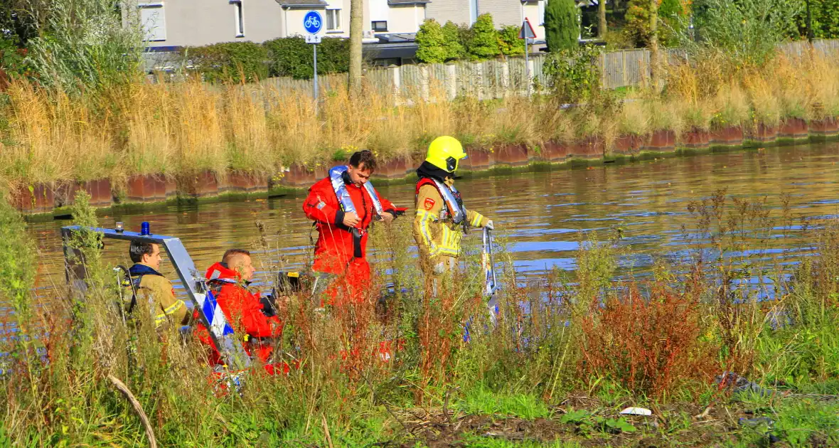 Brandweer zet alles op alles om hert te vangen - Foto 15