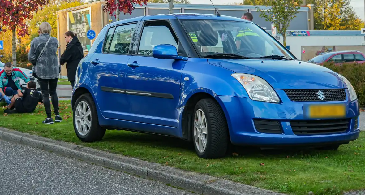 Jonge fietser ten val na botsing met auto - Foto 2