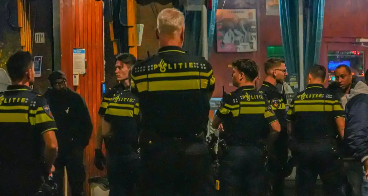 Grote politie-inzet na vechtpartij in café - Foto 3