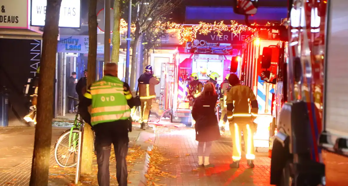 Enorme schade na explosie bij kapperszaak - Foto 2