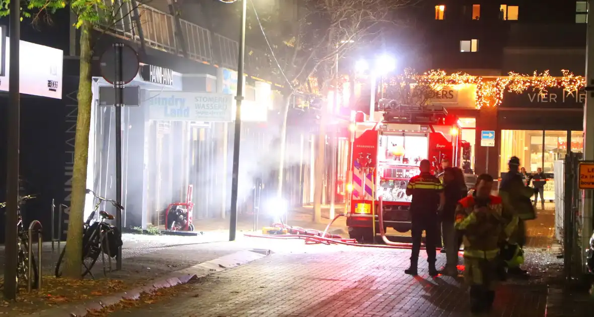 Enorme schade na explosie bij kapperszaak - Foto 4