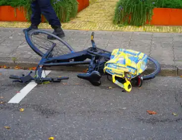 Automobilist verlaat plaats ongeval na aanrijding met fietser