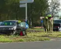 Taxibus en personenauto klappen op elkaar