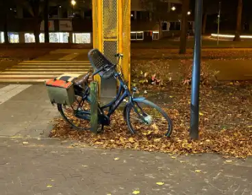 Voorbijgangers treffen gevallen fietser aan