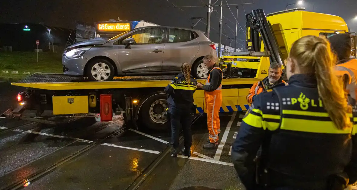 Tram ontspoord na aanrijding met personenauto - Foto 2