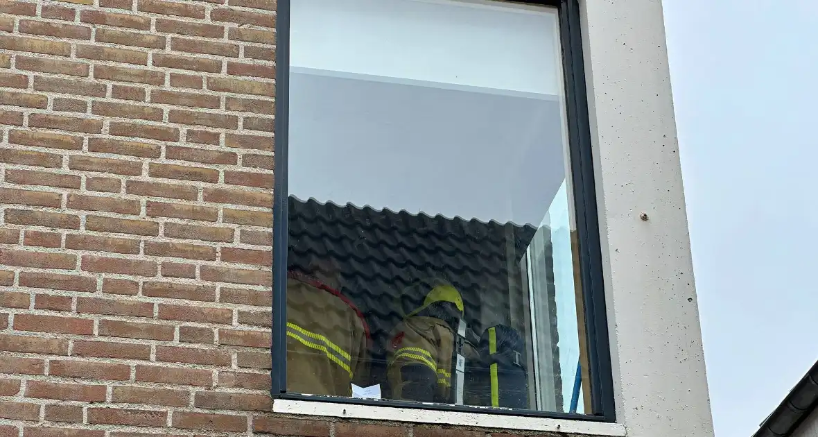 Staafmixer veroorzaakt steekvlam en rook in woning - Foto 4