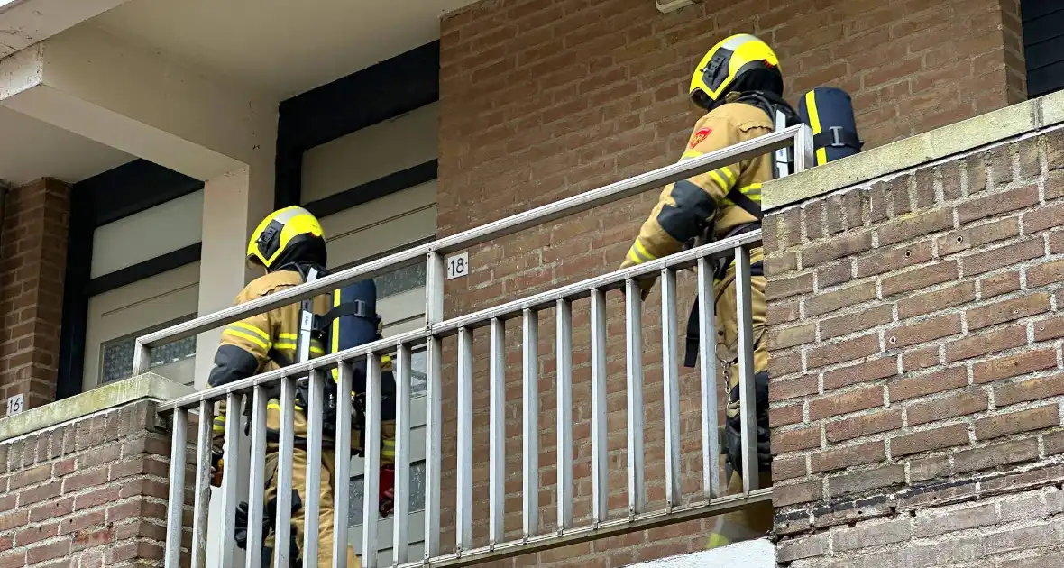 Staafmixer veroorzaakt steekvlam en rook in woning - Foto 5