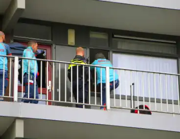 Politie ramt woning open voor ambulancedienst