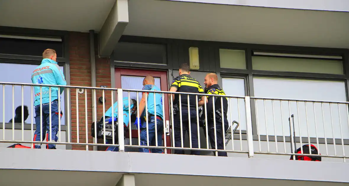 Politie ramt woning open voor ambulancedienst - Foto 5