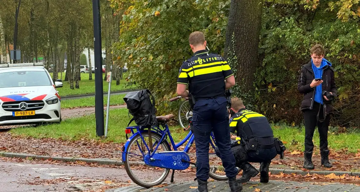 Automobilist rijdt door na scheppen van jonge fietster - Foto 1