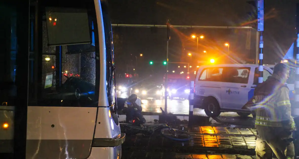 Maaltijdbezorger aangereden door tram