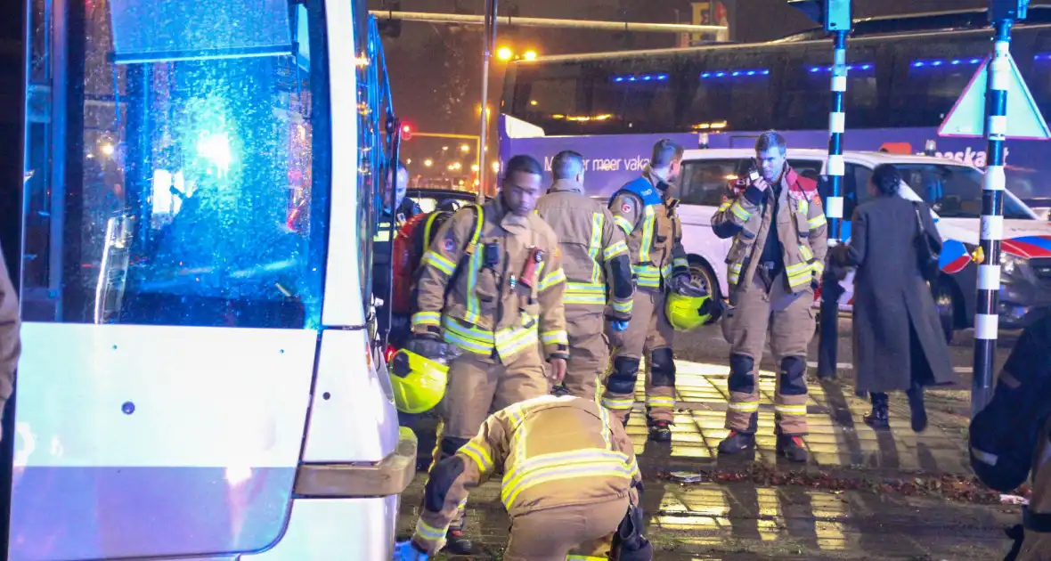 Maaltijdbezorger aangereden door tram - Foto 1