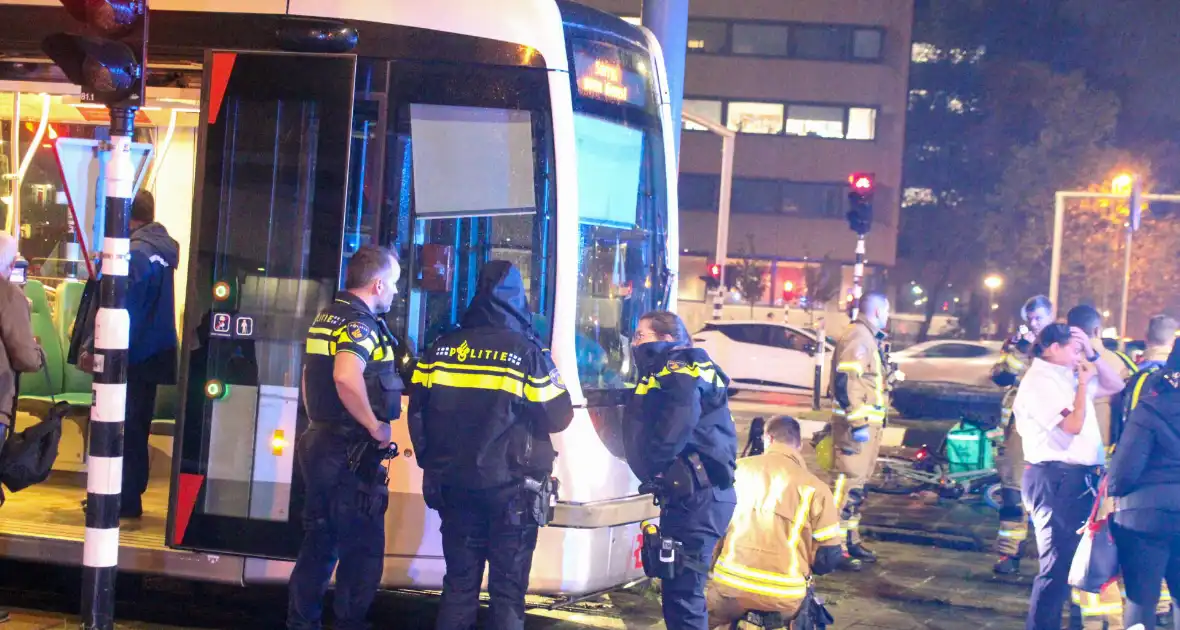 Maaltijdbezorger aangereden door tram - Foto 3