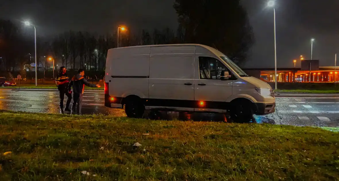 Fietser gewond aan gezicht na aanrijding - Foto 2