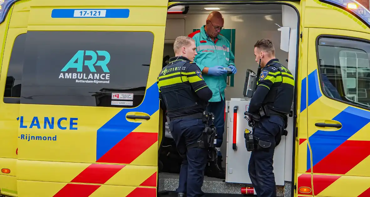 Vrachtwagen neemt bocht te ruim en veroorzaakt aanrijding - Foto 2