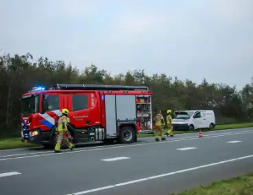 Flinke vertraging na botsing tussen bestelbussen